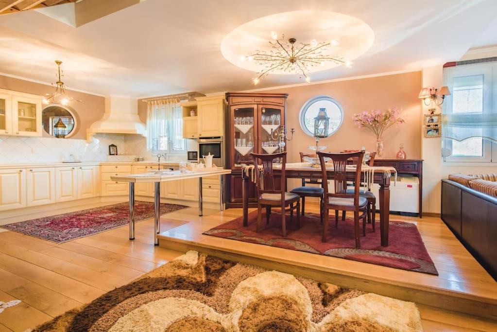 ολοκληρη βιλα Villa